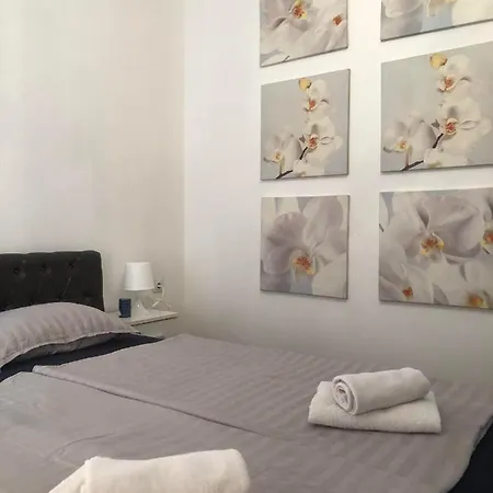 Apartmanico Apartment *